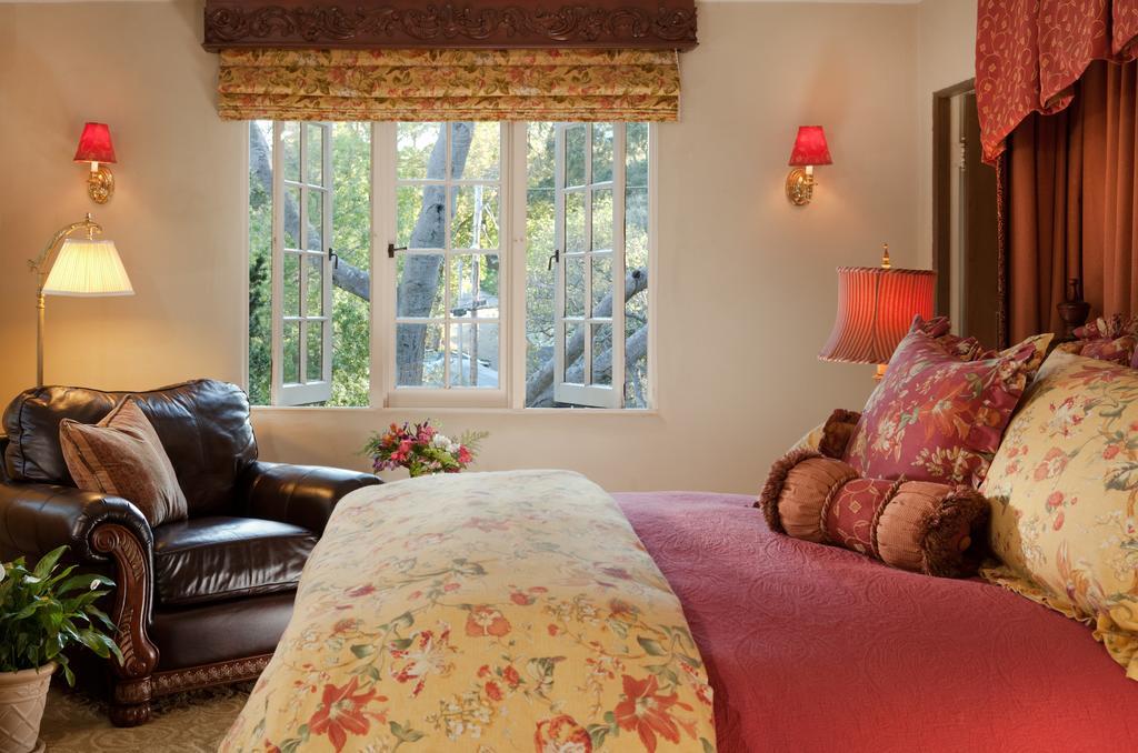 Old Monterey Inn Habitación foto
